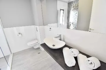 Contemporary Villa with Heated Pool in Makarska