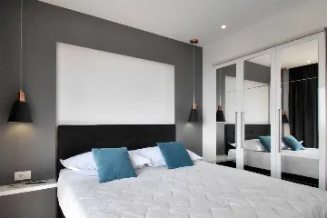 Contemporary Villa with Heated Pool in Makarska