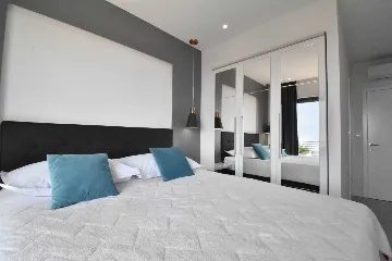 Contemporary Villa with Heated Pool in Makarska