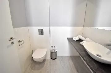 Contemporary Villa with Heated Pool in Makarska