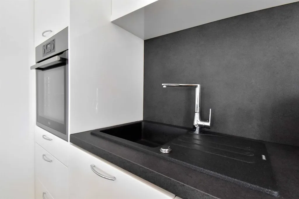 Contemporary Villa with Heated Pool in Makarska