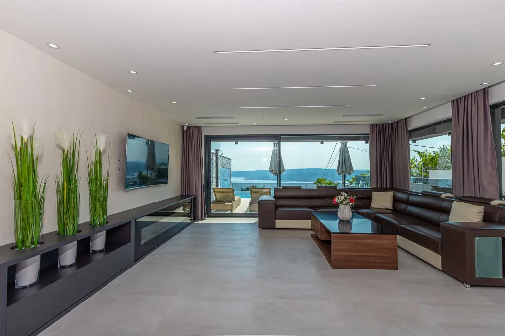 Modern Hilltop Villa with Pool in Crikvenica
