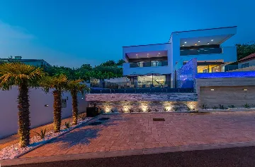 Modern Hilltop Villa with Pool in Crikvenica