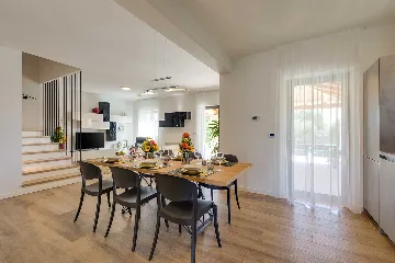 Contemporary 3-Bedroom Villa with Pool in Tar Vabriga