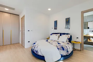 Contemporary 3-Bedroom Villa with Pool in Tar Vabriga