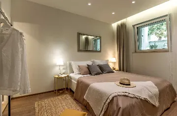 Seaside Retreat Villa with Pool, Selca