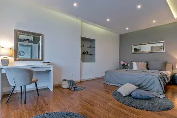 Seaside Retreat Villa with Pool, Selca