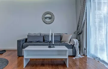 Seaside Retreat Villa with Pool, Selca