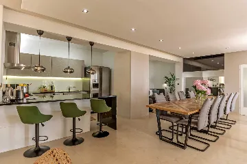 Seaside Retreat Villa with Pool, Selca