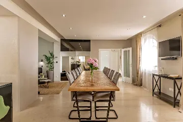 Seaside Retreat Villa with Pool, Selca