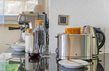 Seaside Retreat Villa with Pool, Selca