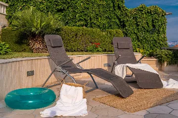 Seaside Retreat Villa with Pool, Selca