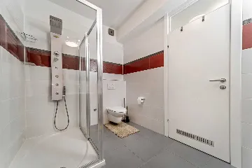 Seaside Retreat Villa with Pool, Selca