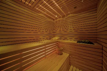 Contemporary 4-Bedroom Villa with Pool in Marina