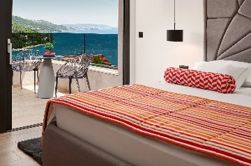 Contemporary 4-Bedroom Villa with Pool in Marina