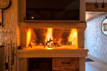 Contemporary 4-Bedroom Villa with Pool in Marina