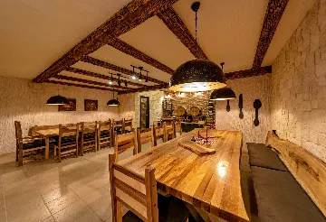 Contemporary 4-Bedroom Villa with Pool in Marina