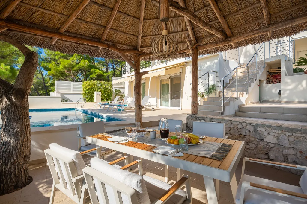 Seaside Villa with Pool in Primošten