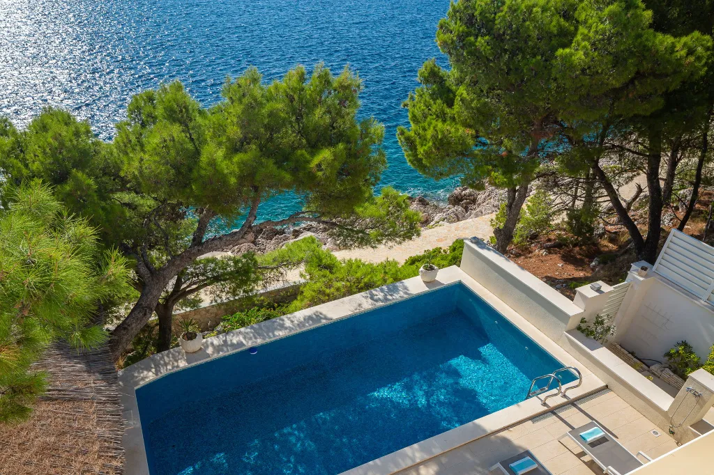 Seaside Villa with Pool in Primošten