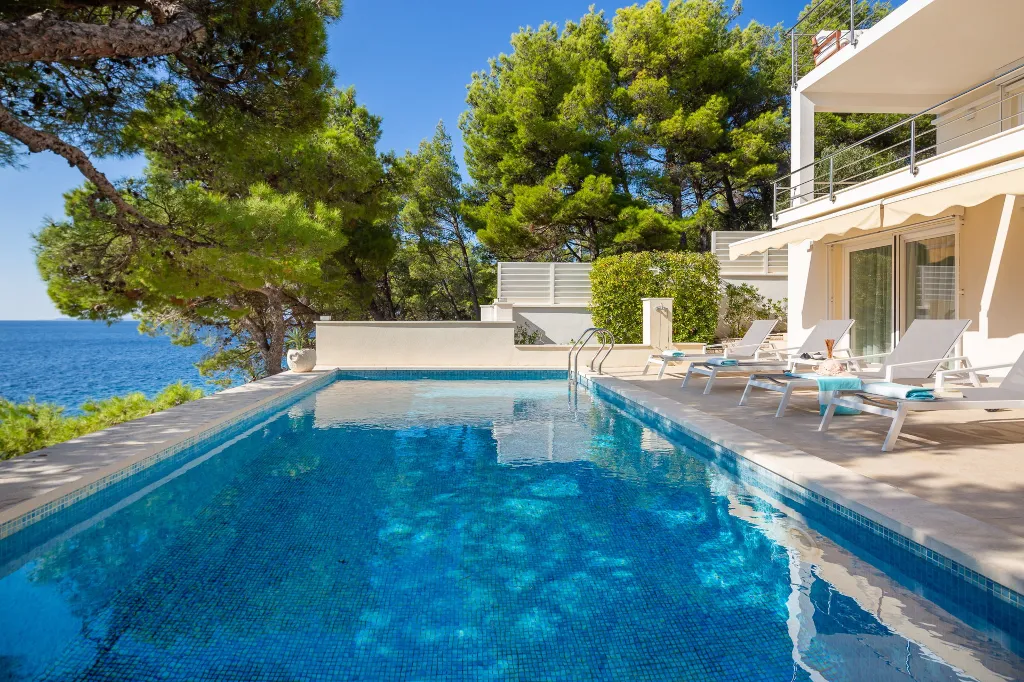 Seaside Villa with Pool in Primošten