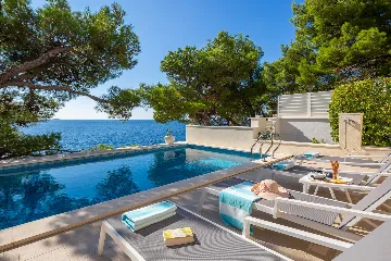 Seaside Villa with Pool in Primošten