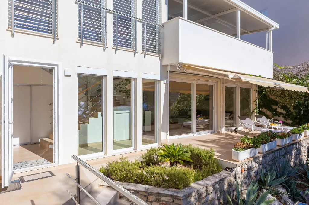 Seaside Villa with Pool in Primošten