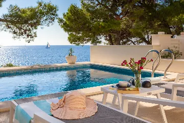 Seaside Villa with Pool in Primošten