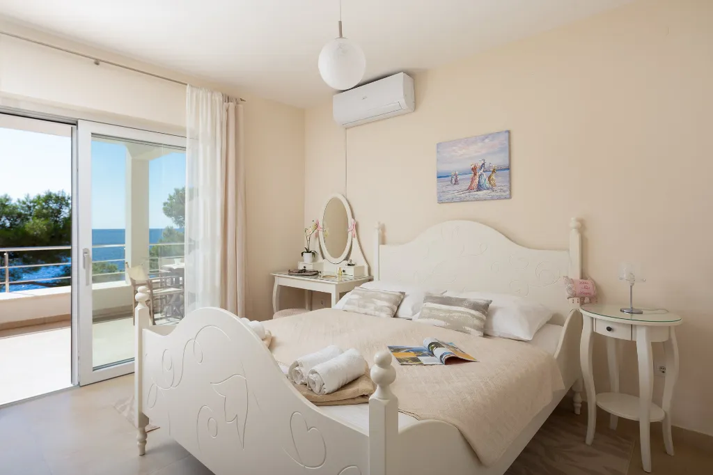 Seaside Villa with Pool in Primošten