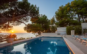 Seaside Villa with Pool in Primošten