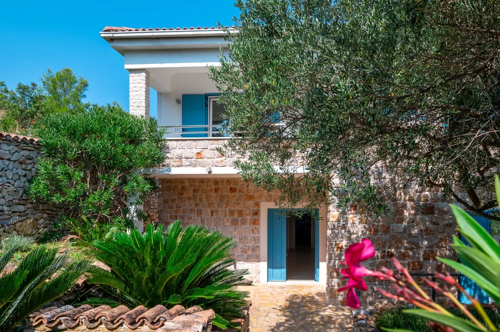 Seaside Family Villa with Pool on Prvić Luka Island