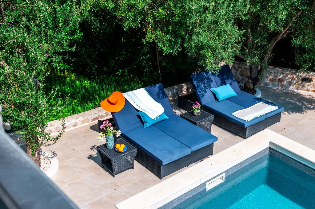 Seaside Family Villa with Pool on Prvić Luka Island