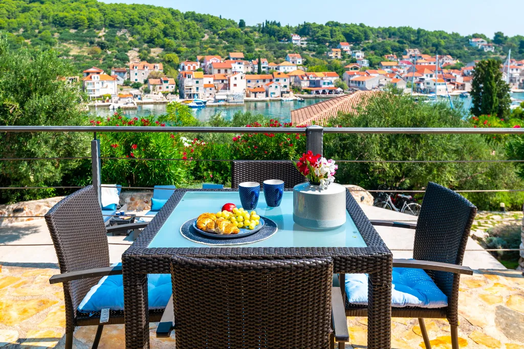 Seaside Family Villa with Pool on Prvić Luka Island