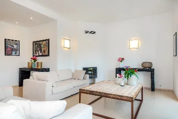 Seaside Family Villa with Pool on Prvić Luka Island