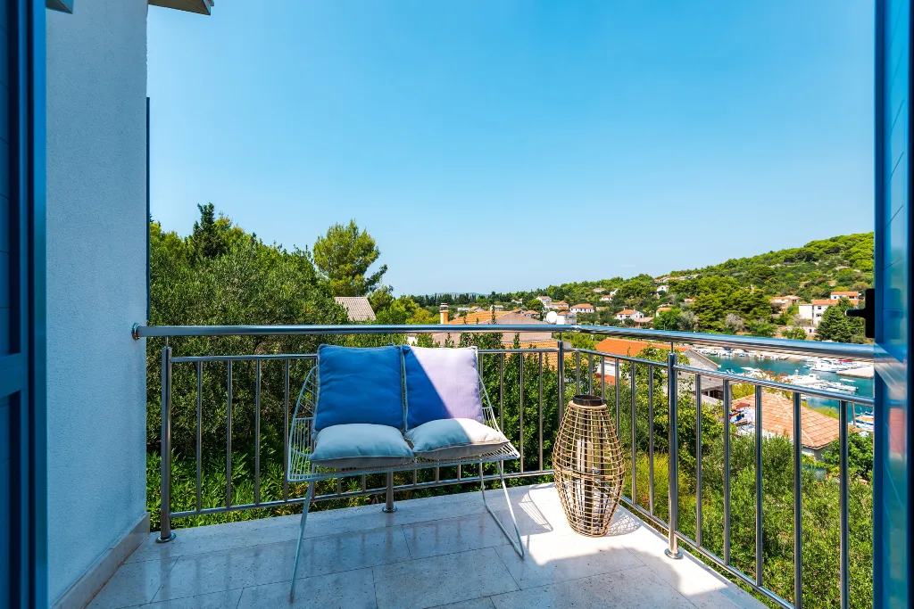 Seaside Family Villa with Pool on Prvić Luka Island