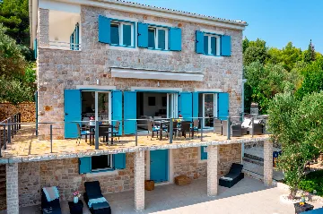 Seaside Family Villa with Pool on Prvić Luka Island