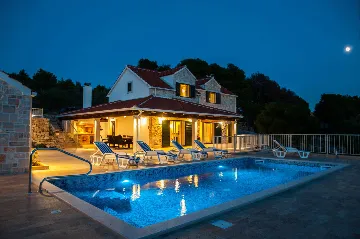 Seafront Villa Retreat with Pool, Milna