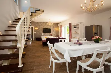 Seafront Villa Retreat with Pool, Milna