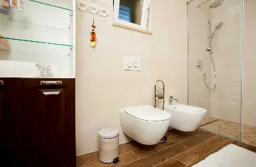 Seafront Villa Retreat with Pool, Milna