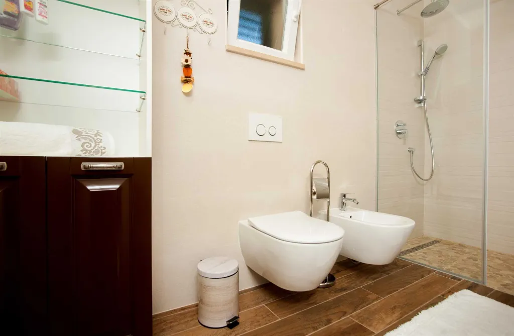 Seafront Villa Retreat with Pool, Milna