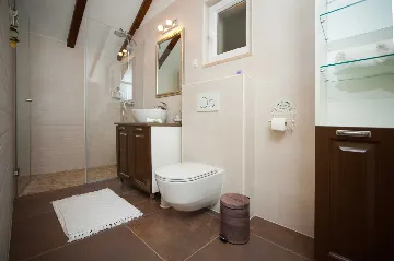 Seafront Villa Retreat with Pool, Milna