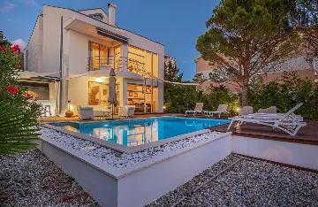 Premium Villa with Pool and Garden in Crikvenica