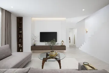 Modern Villa with Pool in Marčana