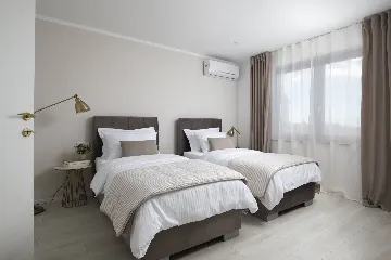 Modern Villa with Pool in Marčana