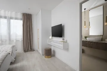 Modern Villa with Pool in Marčana