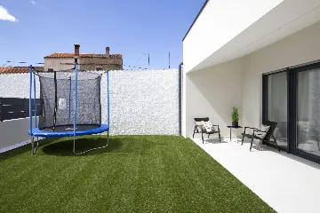 Modern Villa with Pool in Marčana