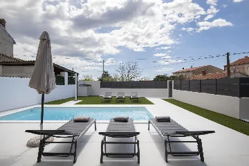 Modern Villa with Pool in Marčana