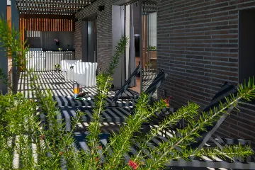 Modern Family Villa with Heated Pool, Fažana