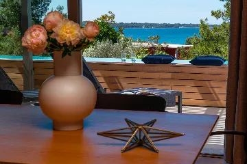 Modern Family Villa with Heated Pool, Fažana