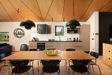 Modern Family Villa with Heated Pool, Fažana