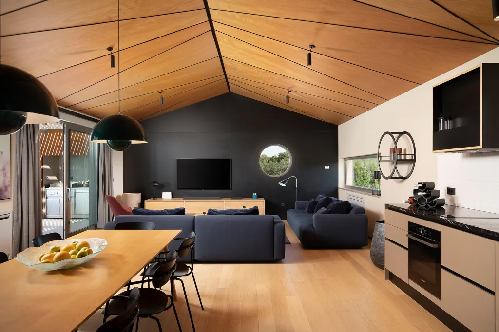 Modern Family Villa with Heated Pool, Fažana